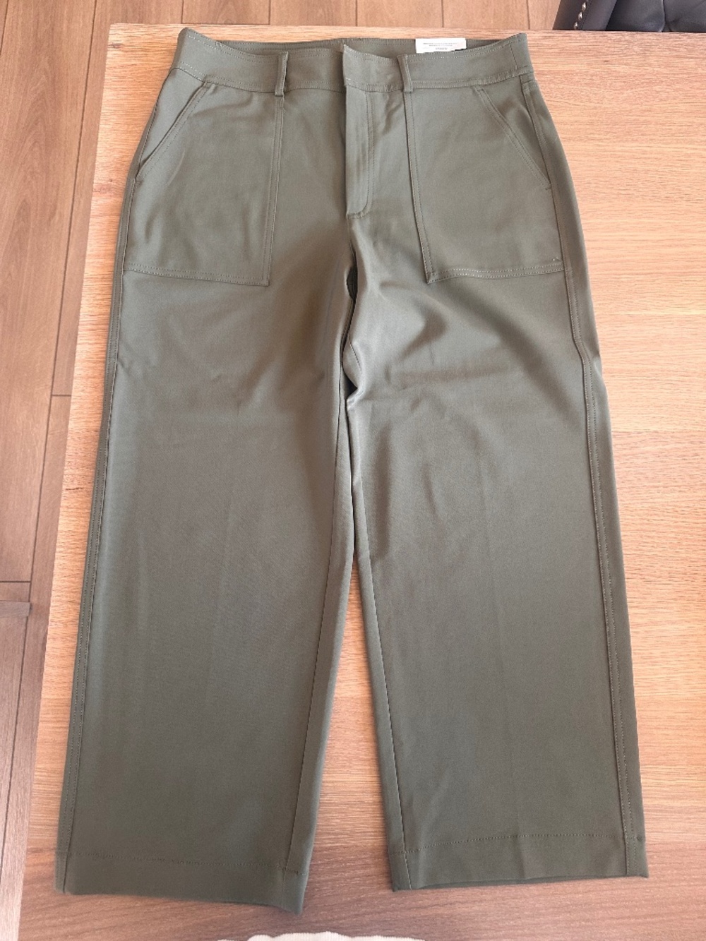 Chicos Bi-Stretch Straight Ankle Pants Chicos size 2.5